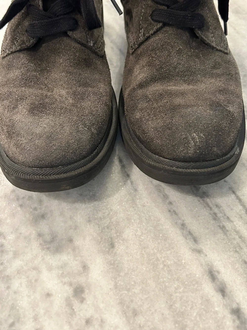 Frye & Co Men's Bowery Chukka Boots sz 10.5 Grey Suede